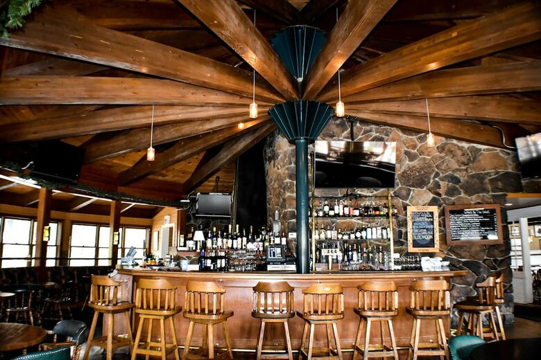 Hotel River Ranch Lodge & Restaurant
