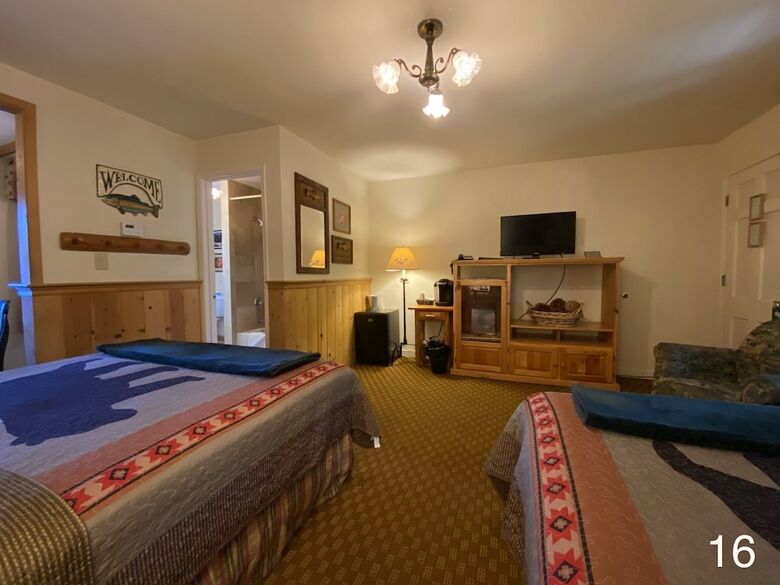 Hotel River Ranch Lodge & Restaurant