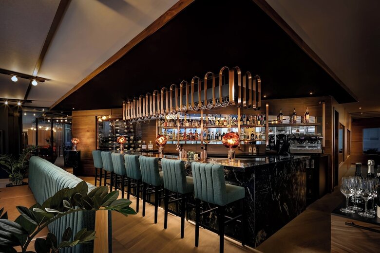 Humaniti Hotel Montreal, Autograph Collection