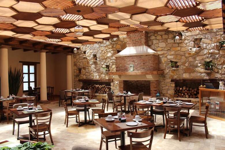Hotel La Estancia