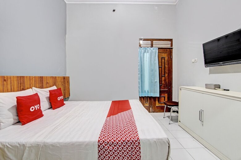 Oyo 93660 New Family Hotel Syariah