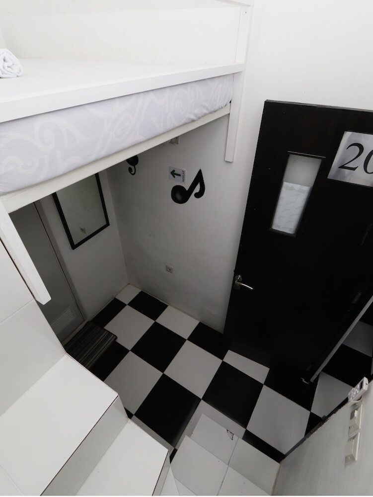 Hotel Kamar Keluarga Semanan Syariah