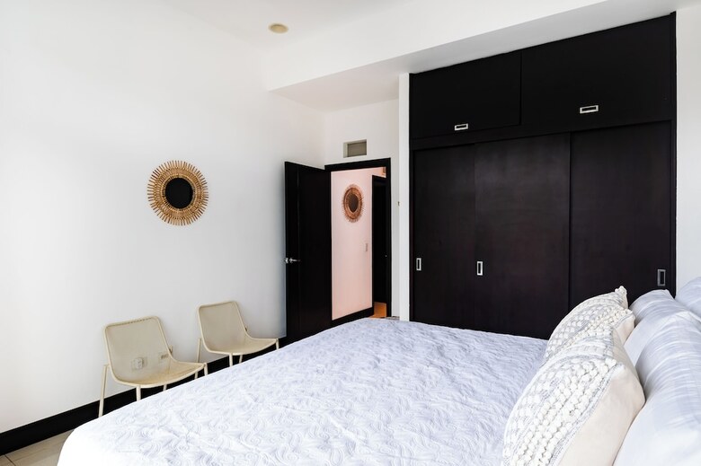 Mvillas - Luxury 2bed 2bath Condo W Pool