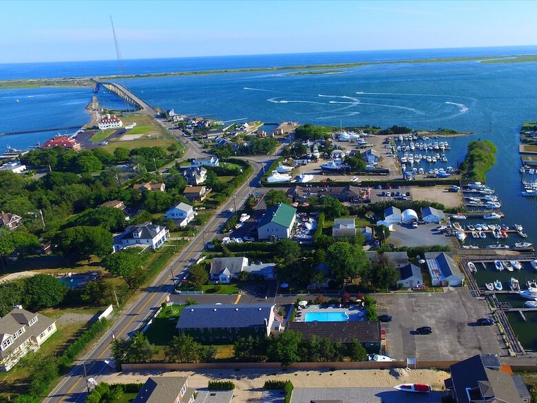 Motel Baywatch Hotel & Marina
