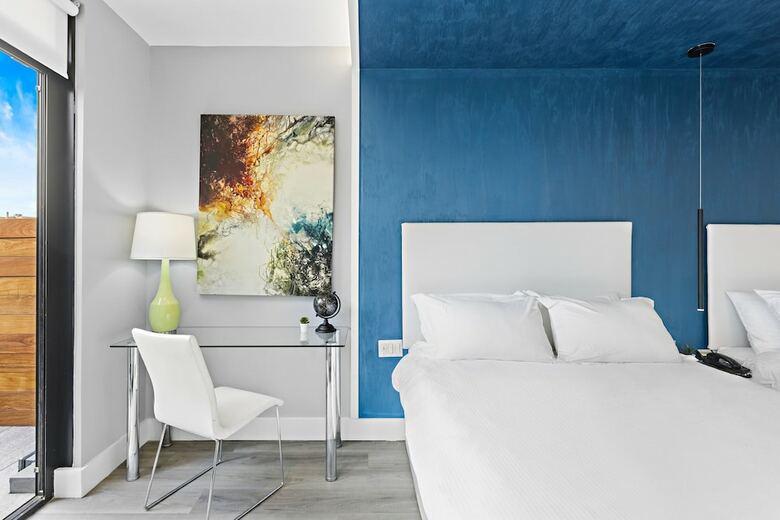 Aparthotel Global Luxury Suites At The Arches