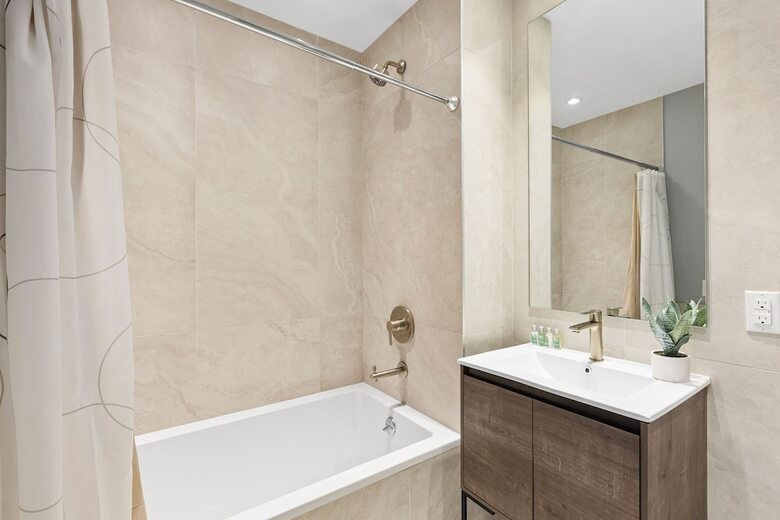 Aparthotel Global Luxury Suites At The Arches