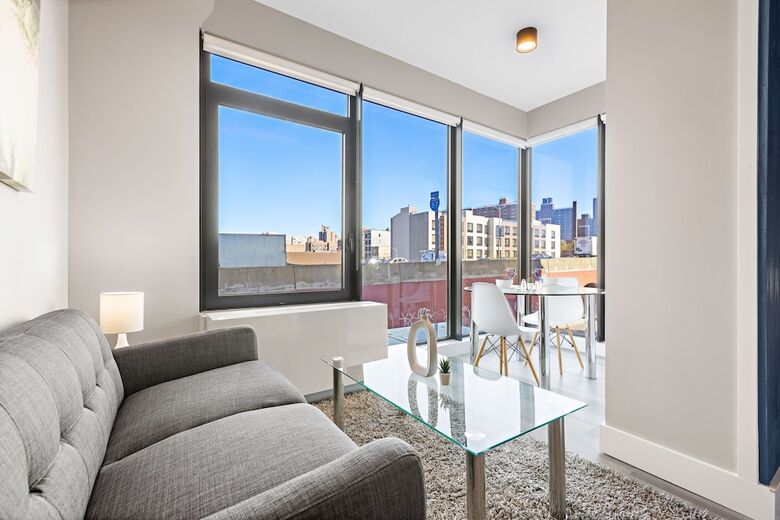 Aparthotel Global Luxury Suites At The Arches