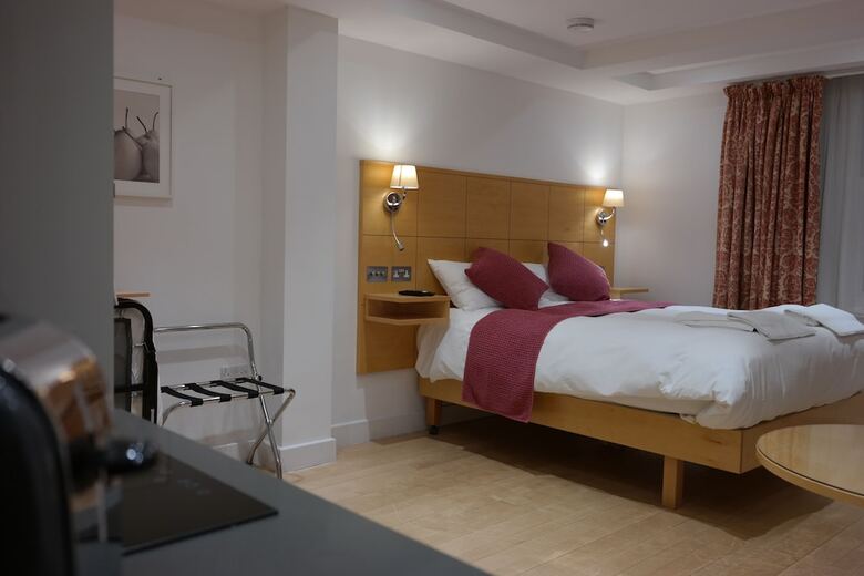 Hotel Alma Rooms