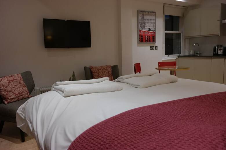 Hotel Alma Rooms