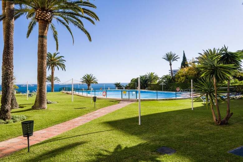 Aparthotel Apartamentos Calma Rentals
