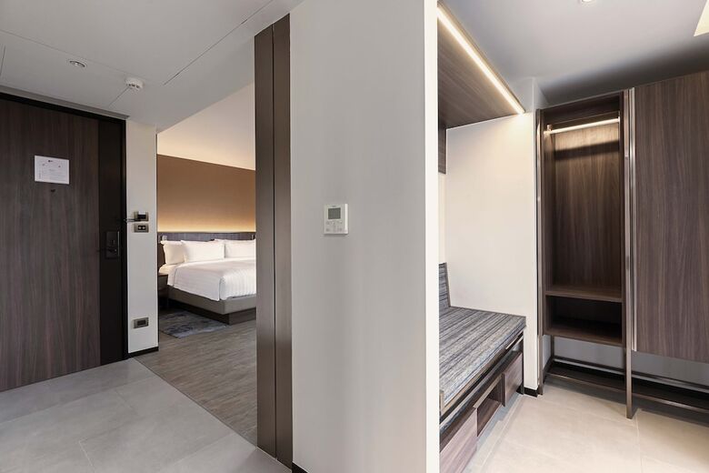 Gardina Asoke Hotel & Residence
