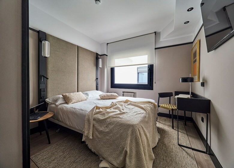 Hotel B48 Oviedo �pera