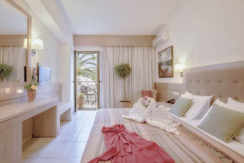 Flamingos Hotel