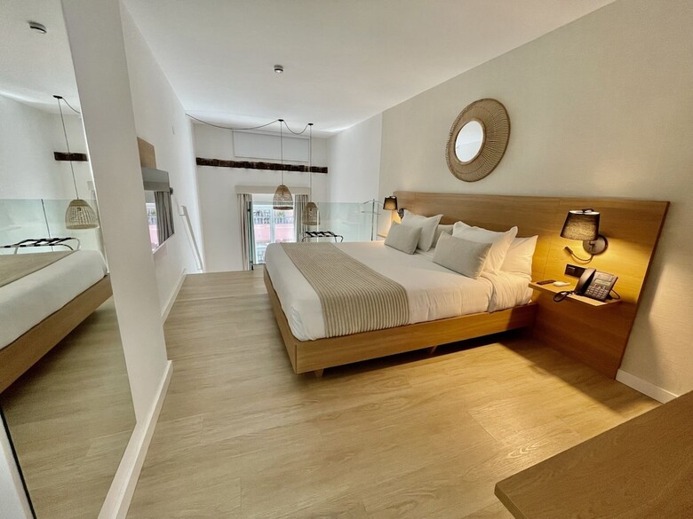Hotel Emblem�tico Hi Suites