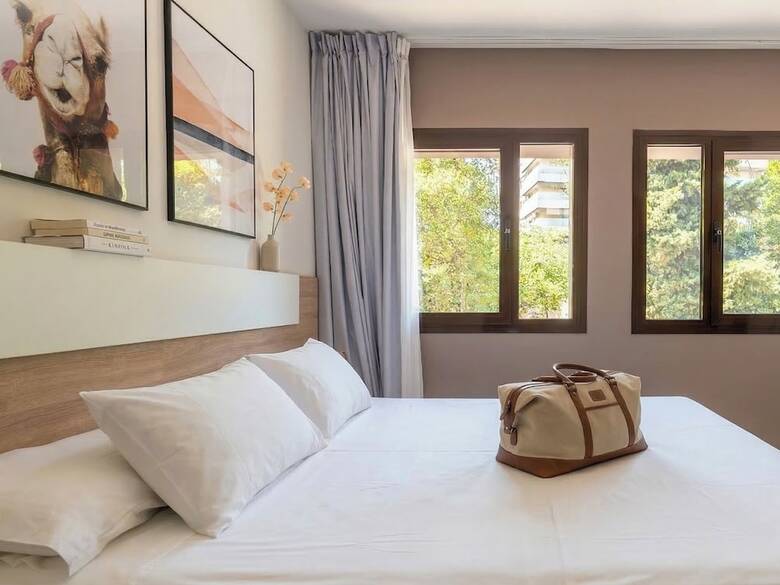 Aparthotel Limehome Barcelona Carrer de Fontcoberta