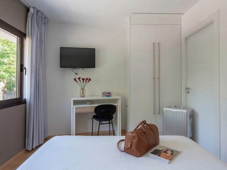 Aparthotel Limehome Barcelona Carrer de Fontcoberta