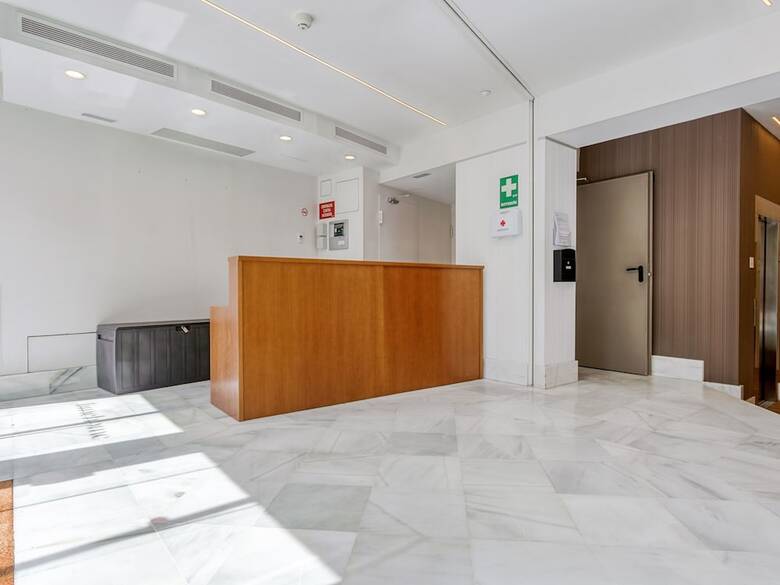 Aparthotel Limehome Barcelona Carrer de Fontcoberta