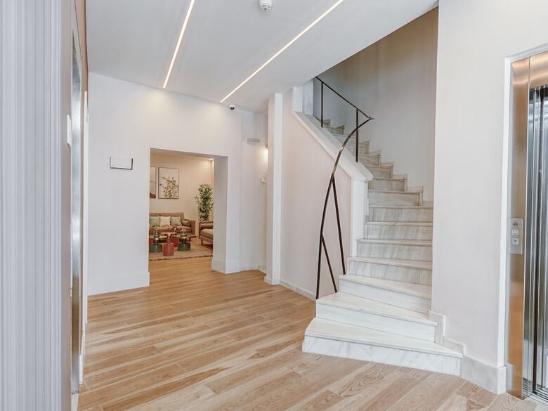 Aparthotel Limehome Barcelona Carrer de Fontcoberta