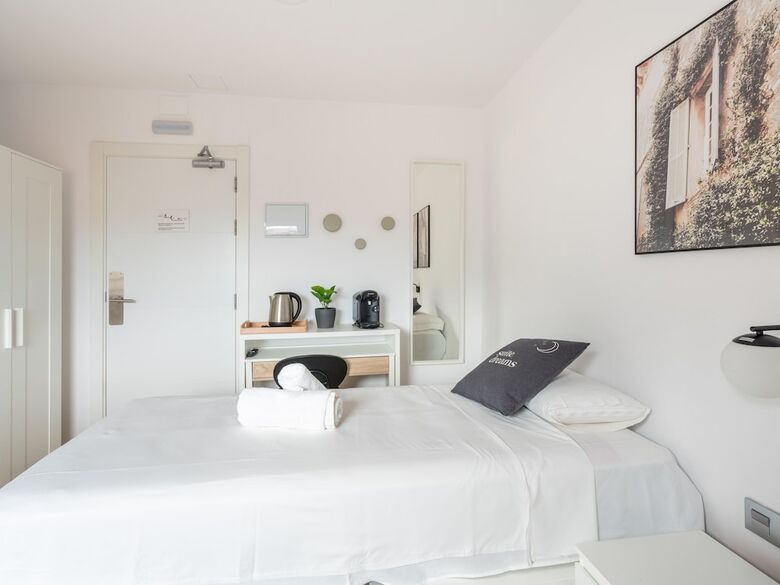 Aparthotel Limehome Barcelona Carrer de Fontcoberta