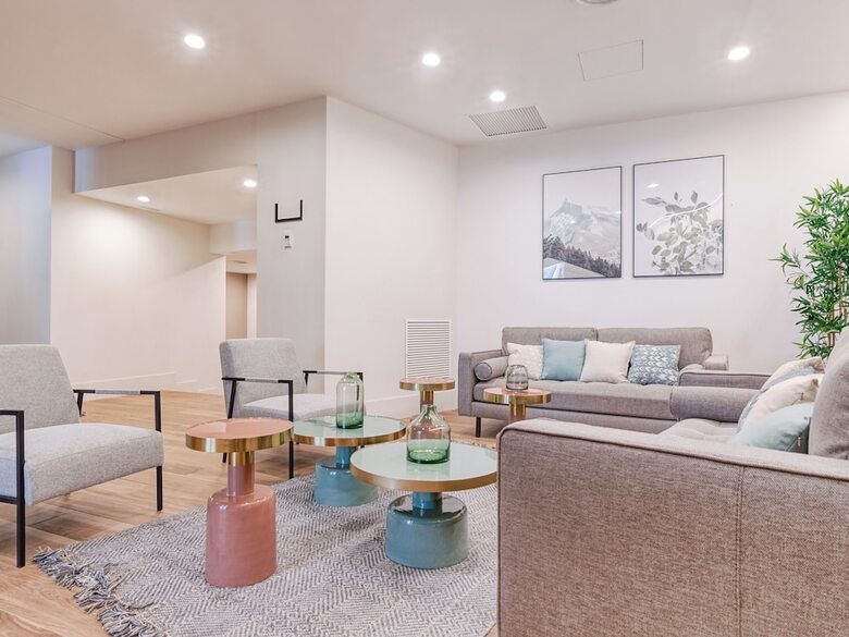 Aparthotel Limehome Barcelona Carrer de Fontcoberta