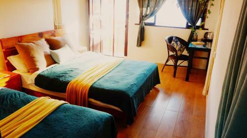 Hostal Shaxi Miss May Hotel