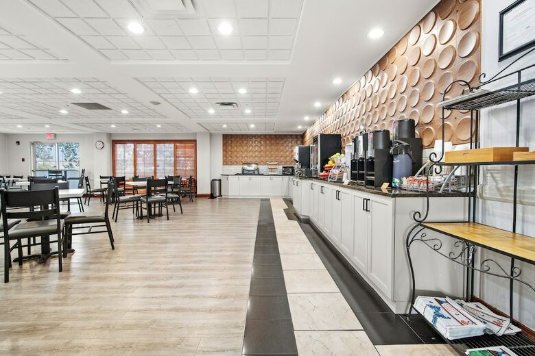 Hotel Wingate By Wyndham - Edmonton West
