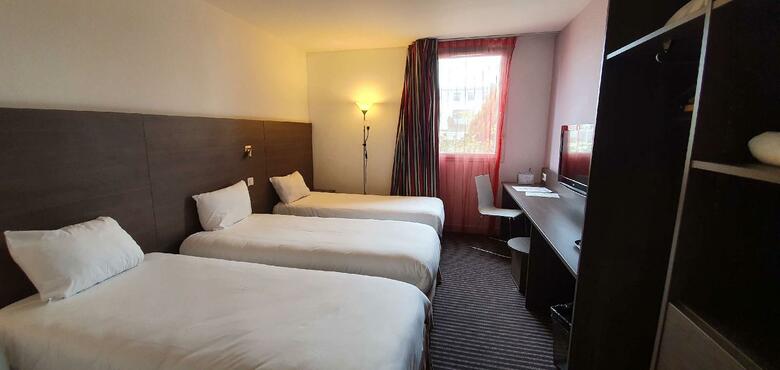 Hotel Kyriad Aix Les Milles - Plan de Campagne