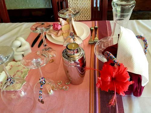 Bed & Breakfast Luna House Moyo Wa Dunia Ltd