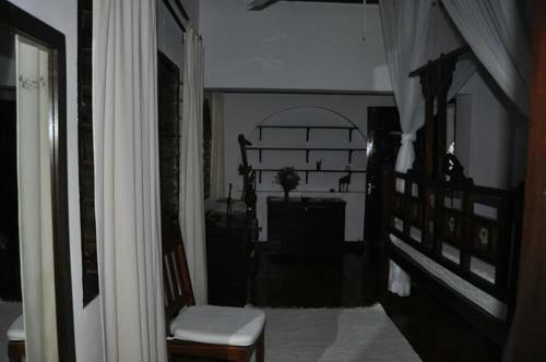 Bed & Breakfast Luna House Moyo Wa Dunia Ltd