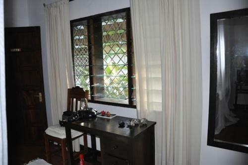 Bed & Breakfast Luna House Moyo Wa Dunia Ltd