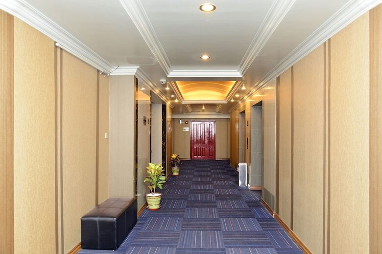 Hotel Grand United (Ahlone Branch)