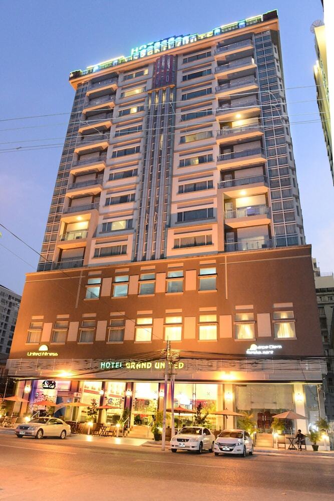 Hotel Grand United (Ahlone Branch)