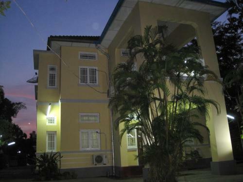 Bed & Breakfast Golden Guest Inn
