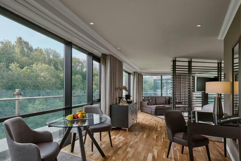 Hotel The Glasshouse Autograph Collection By Marriott