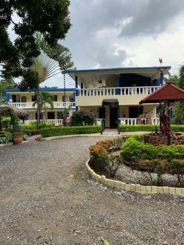 Albergue Sana El Jardin Secreto