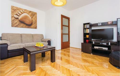 Holiday Home Ive Milcetica Matina Cr