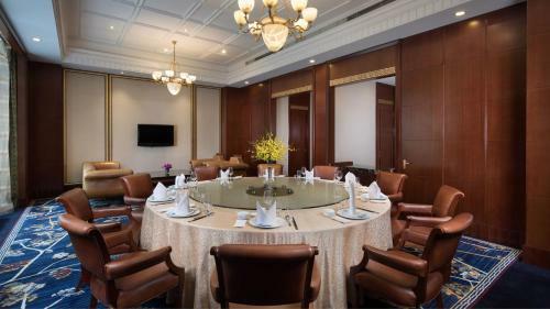 Jinling Treasure Island International Hotel