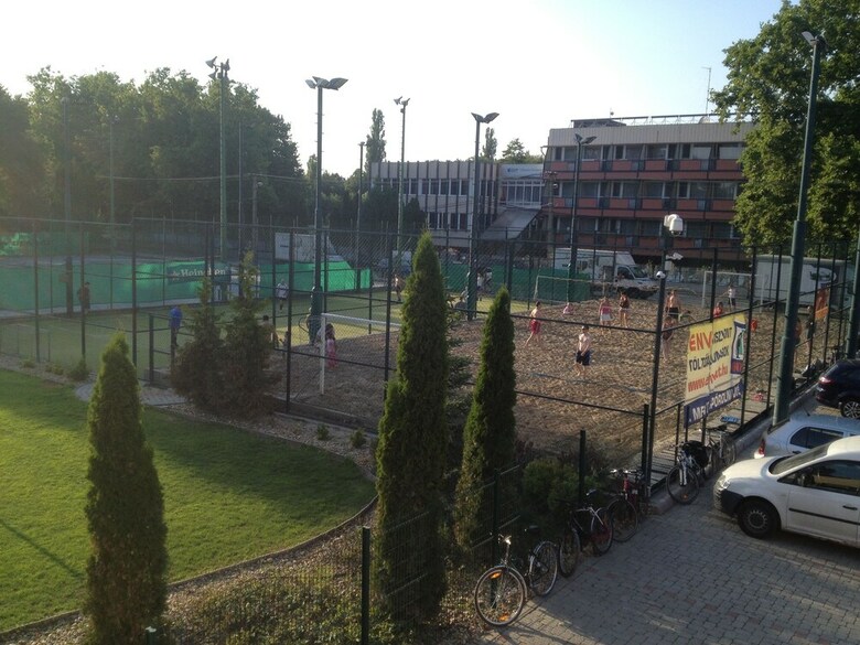 Holiday Beach Budapest Wellness Hotel With Sauna Park