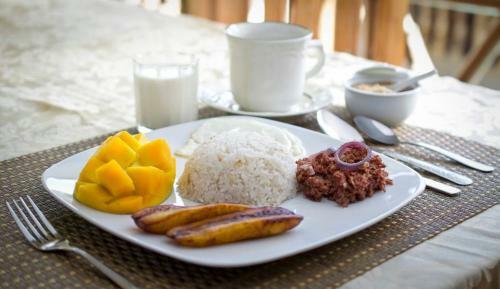 Hotel Lally And Abet Beach Cottages