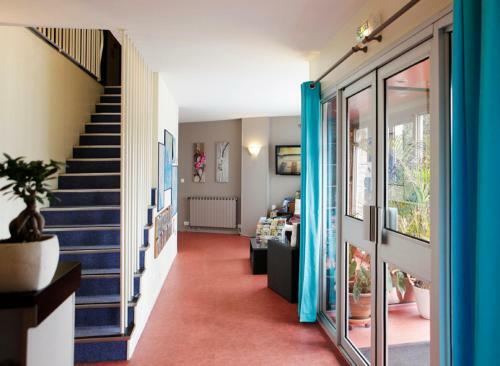 Hotel H�tel La Voile Bleue