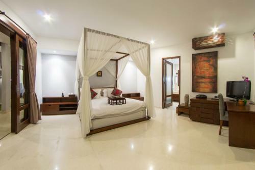 Villa Seratus