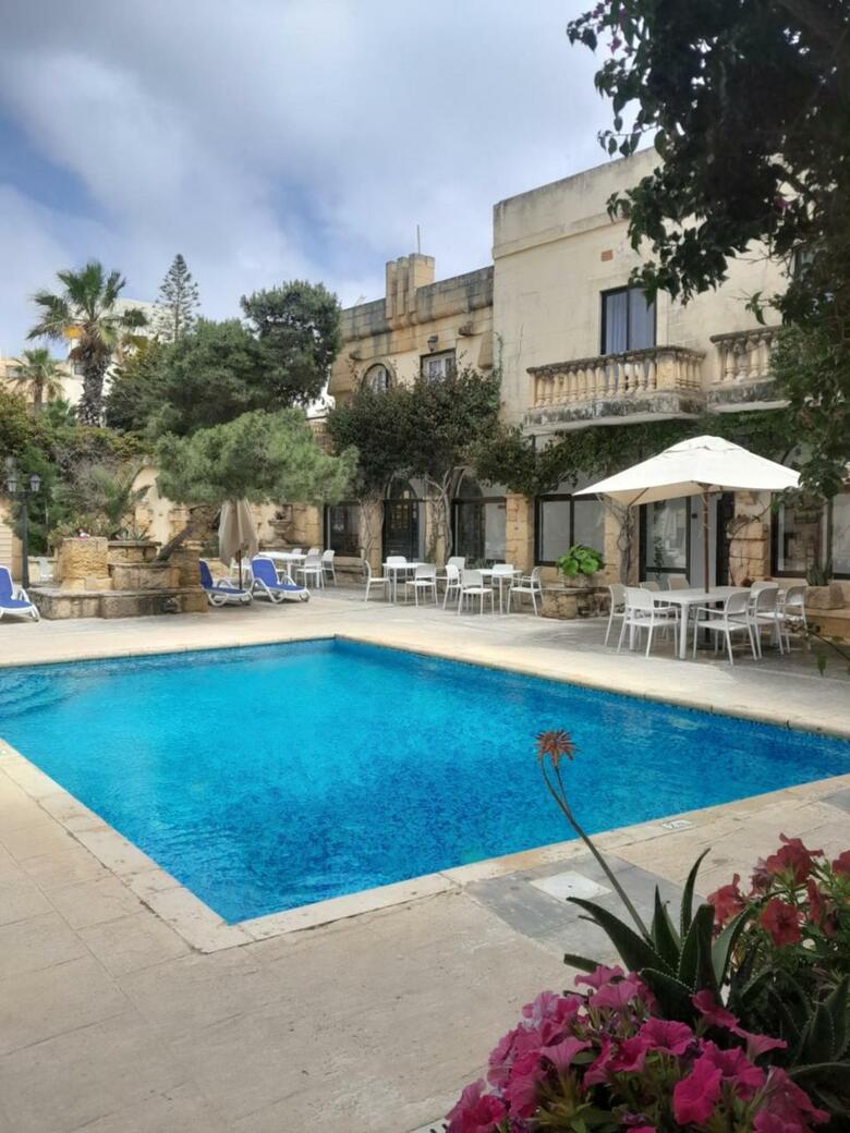 Hotel Cornucopia