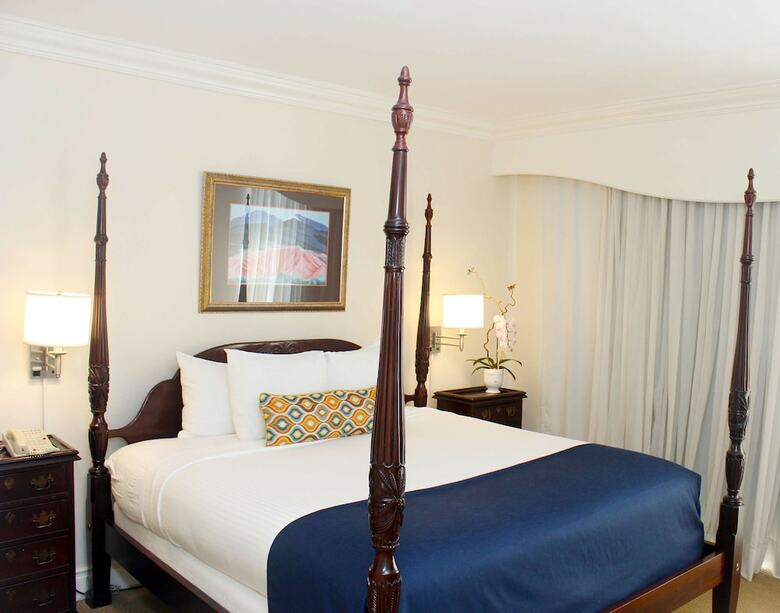 The Courtleigh Hotel