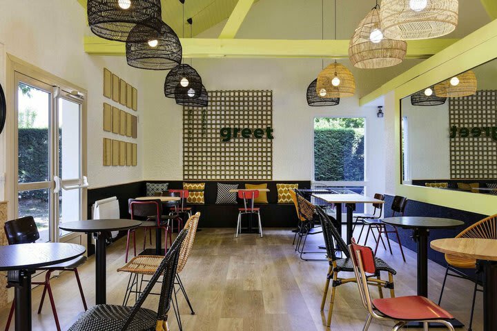 Kyriad Villeneuve La Garenne Hotel