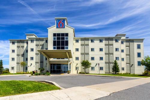 Motel 6 Kingston Ontario