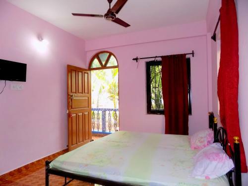 Hostal Romaldo Guest House