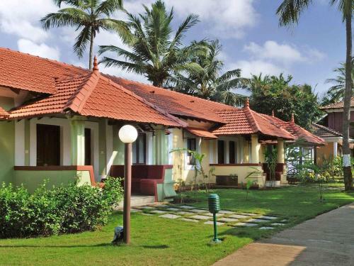 Hotel Mercure Goa Devaaya Resort