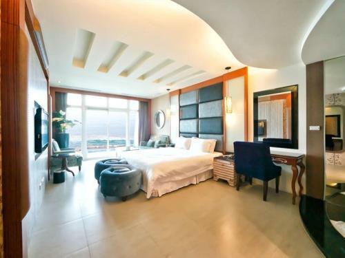 Hotel White House Beach Resort