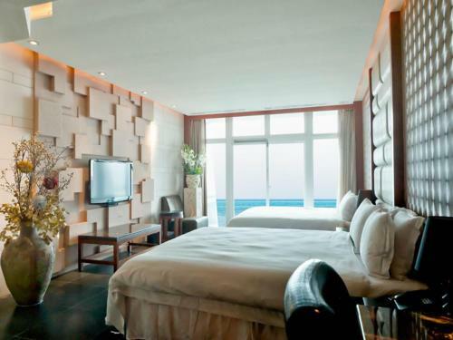 Hotel White House Beach Resort