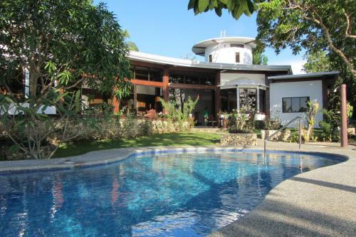 Hotel Padre Burgos Castle Resort